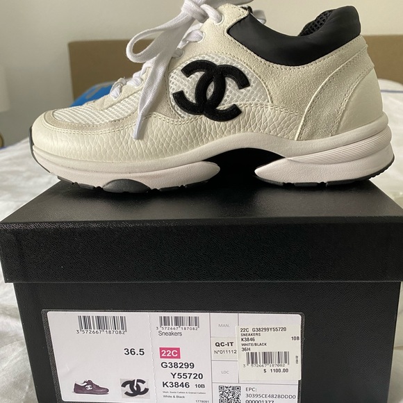 Chanel black and white classic sneakers, size 36.5 - Picture 3 of 9